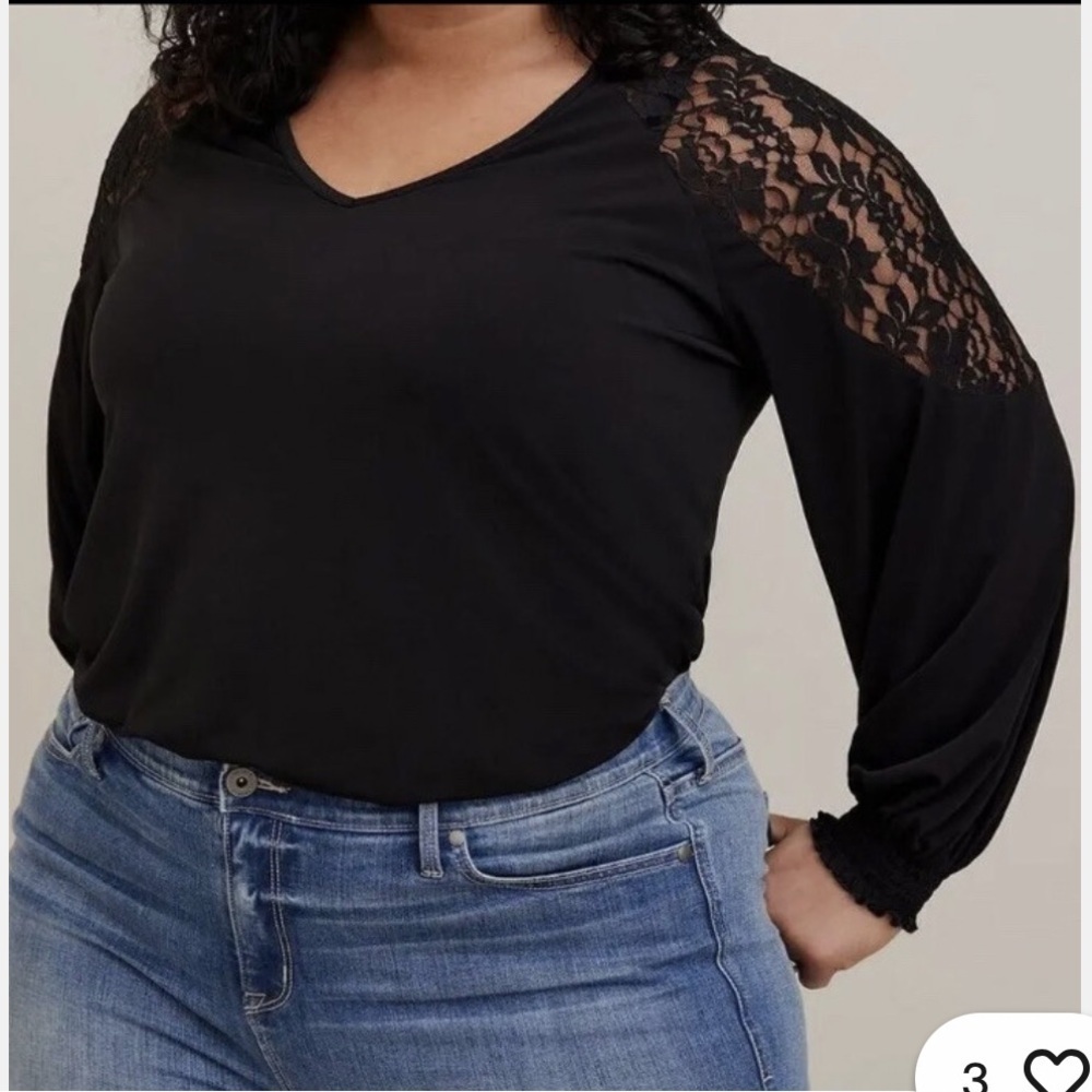 TORRID LONG SLEEVE LACE-VNeck Blouse Top/Shirt Studio Knit
Size 0/Large/12
